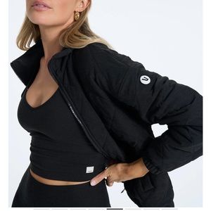 Vuori Halo Insulated Jacket in Black Heather